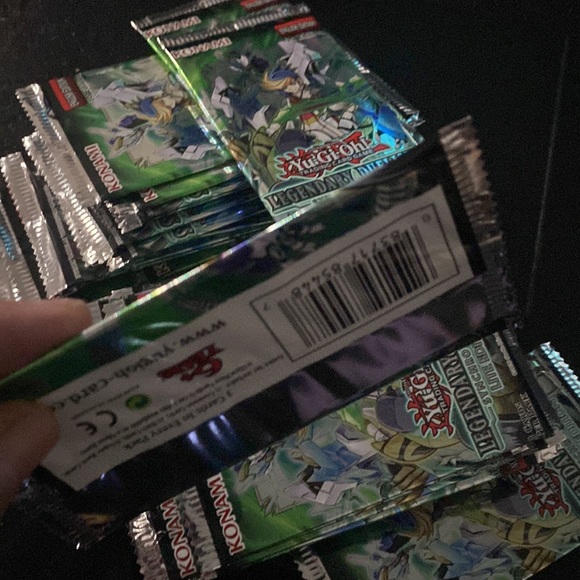 sealed legendary duelist packs. Selling for only 1.75$ per pack message for bulk - Picture 2 of 3